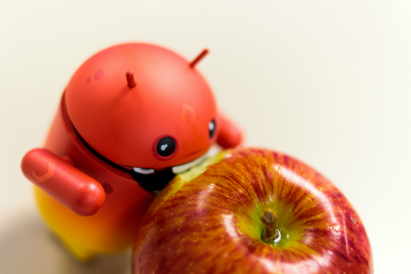 Android eating away at Apple's global mobile share